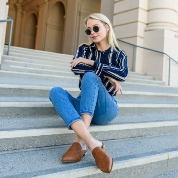 NIB- Sz 7's LEFT- LTHR STITCH "KENDRICK" SLIP ONS - Picture 6 of 8